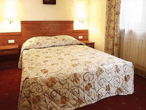PENSJONAT M.F. -Hotel-Restauracja-Pub — zdjęcie 3