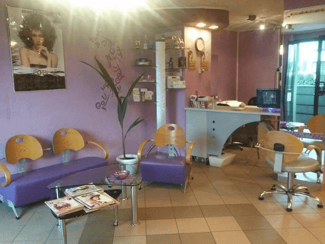 "Olimp" Salon fryzjerski KOSMYK, bar DREWNIOK Zdzisłwa Steciuk  — zdjęcie 4
